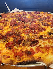 Bootlegger Pizza