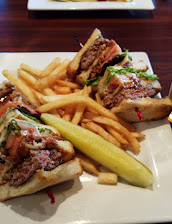 Hamburger Club Sandwich